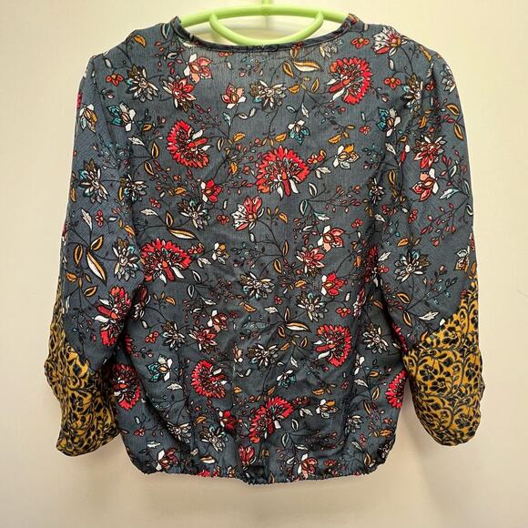 Colorful Floral Faux Wrap Blouse 3/4 Sleeve Elastic Waist - Picture 8 of 8